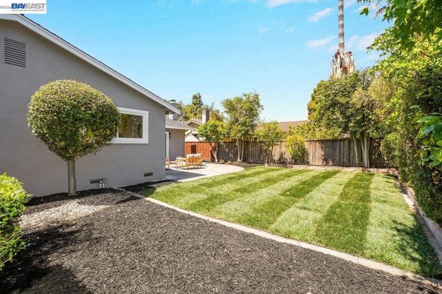 34352 Newton Ct, Fremont, CA 94555