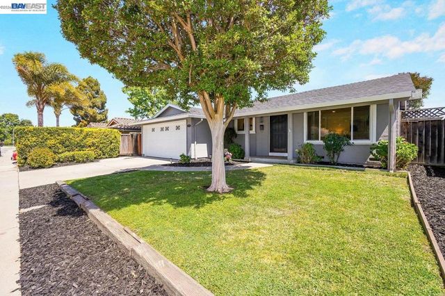 34352 Newton Ct, Fremont, CA 94555