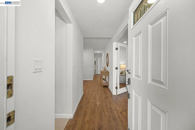 34352 Newton Ct, Fremont, CA 94555