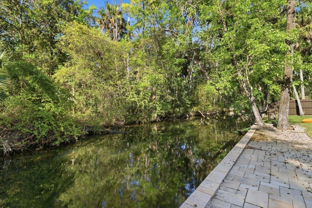 Image 33 of property listing at 8952 W WHITE DOGWOOD DRIVE, Homosassa, FL 34448