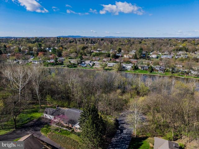 107 LITTLE RUN RD, Camp Hill, PA 17011