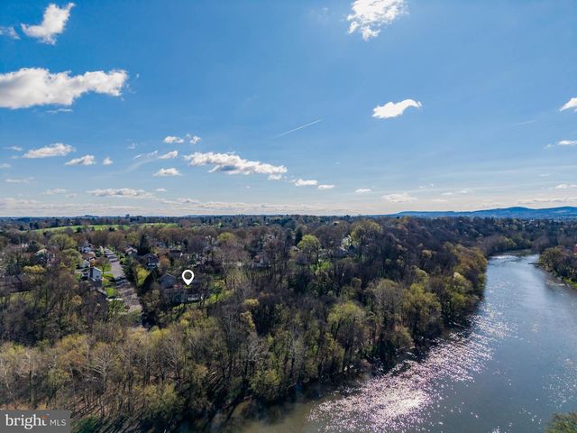 107 LITTLE RUN RD, Camp Hill, PA 17011