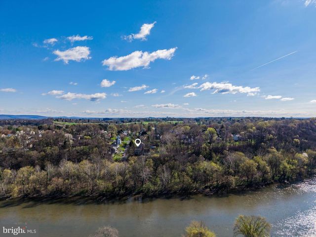 107 LITTLE RUN RD, Camp Hill, PA 17011