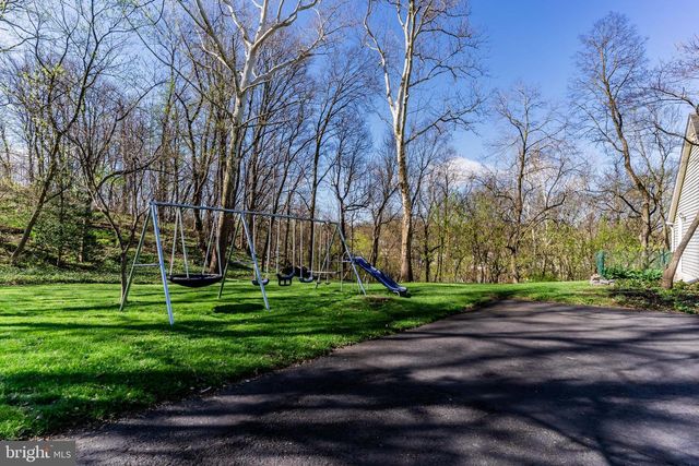 107 LITTLE RUN RD, Camp Hill, PA 17011