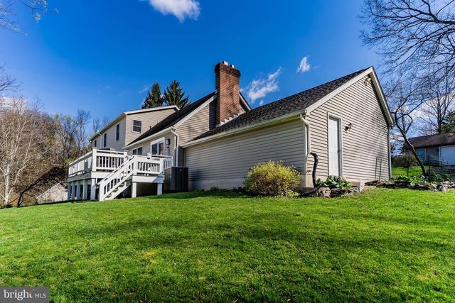 107 LITTLE RUN RD, Camp Hill, PA 17011