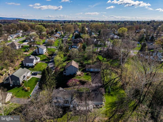 107 LITTLE RUN RD, Camp Hill, PA 17011