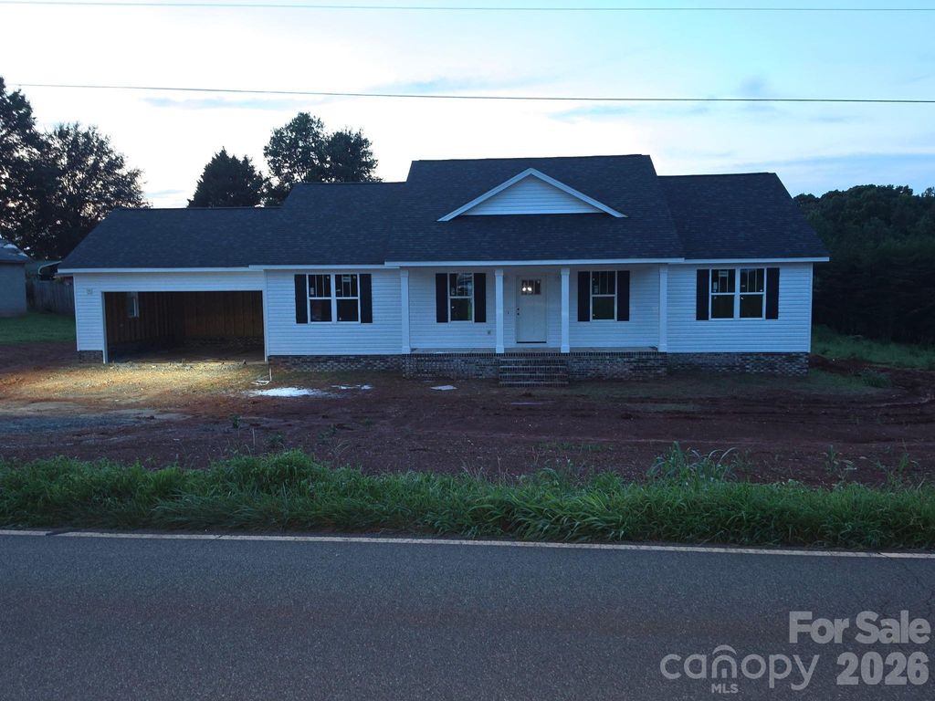 5949 River Bend Road, Claremont, NC 28610