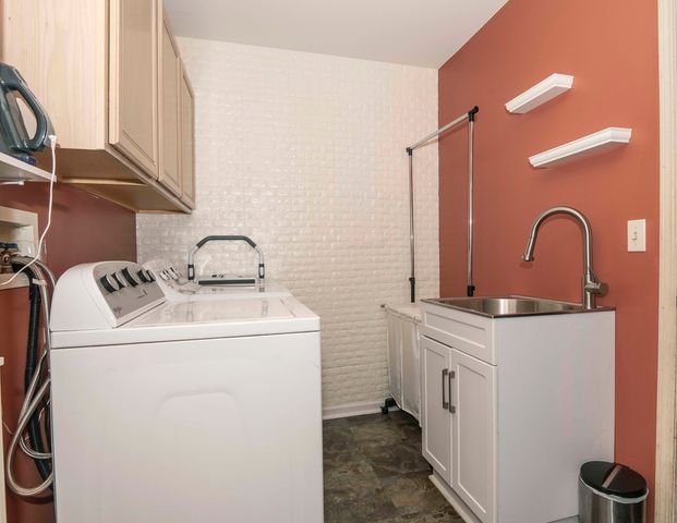 1702 Sierra Highlands Court, Plainfield, IL 60586