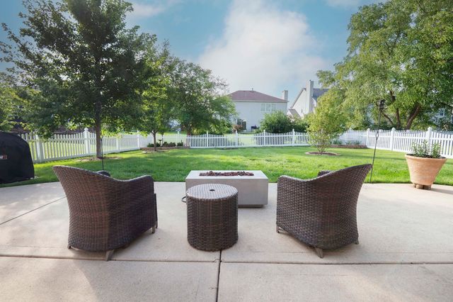 1702 Sierra Highlands Court, Plainfield, IL 60586