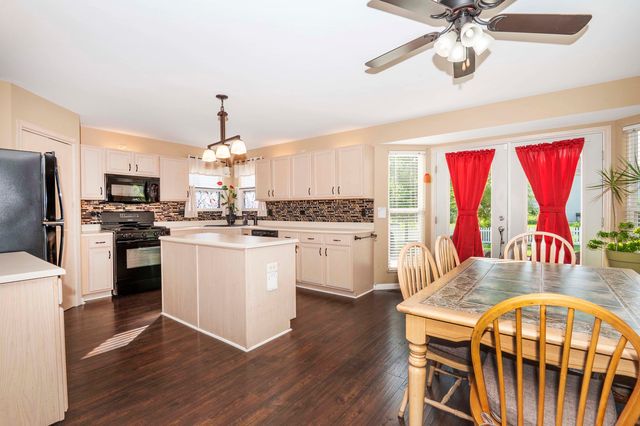 1702 Sierra Highlands Court, Plainfield, IL 60586