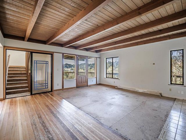 2004 Ocean Street, Santa Cruz, CA 95060