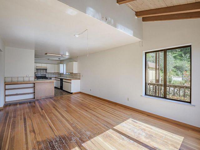 2004 Ocean Street, Santa Cruz, CA 95060