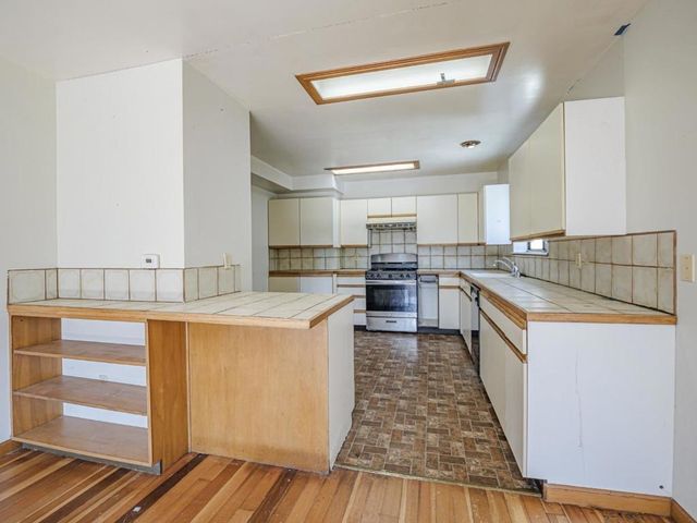 2004 Ocean Street, Santa Cruz, CA 95060