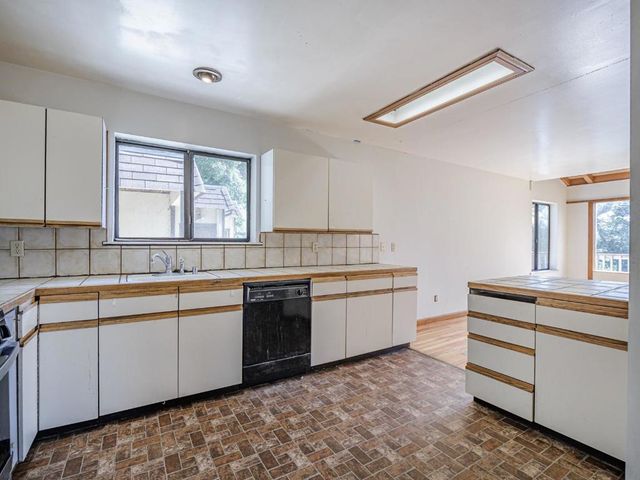 2004 Ocean Street, Santa Cruz, CA 95060