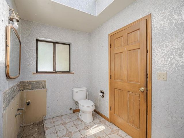 2004 Ocean Street, Santa Cruz, CA 95060