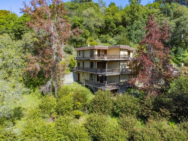 2004 Ocean Street, Santa Cruz, CA 95060