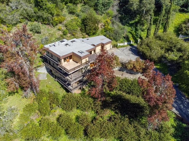 2004 Ocean Street, Santa Cruz, CA 95060