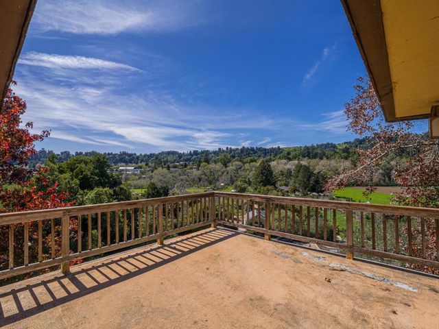 2004 Ocean Street, Santa Cruz, CA 95060