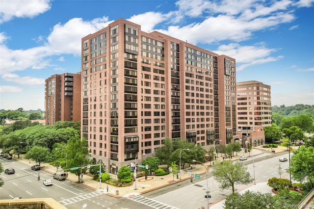 4 Martine Avenue 1619, White Plains, NY 10606