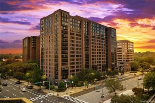 4 Martine Avenue 1619, White Plains, NY 10606