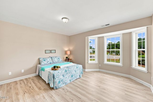 130 Stillmeadow Drive, Louisburg, NC 27549