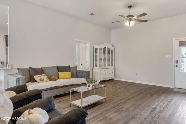 212 Burndap Way, Lafayette, LA 70507