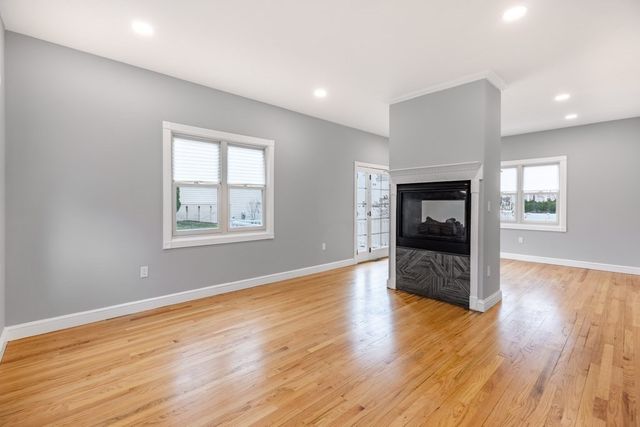 9 Tea Party Way, Malden, MA 02148