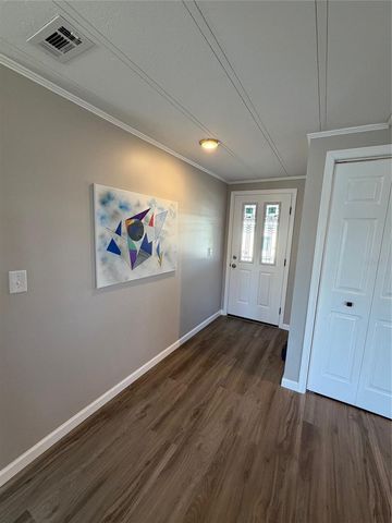 363 LONGWOOD DRIVE, Venice, FL 34285