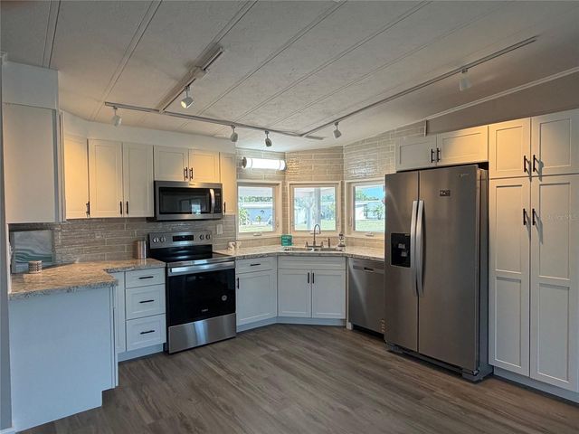 363 LONGWOOD DRIVE, Venice, FL 34285