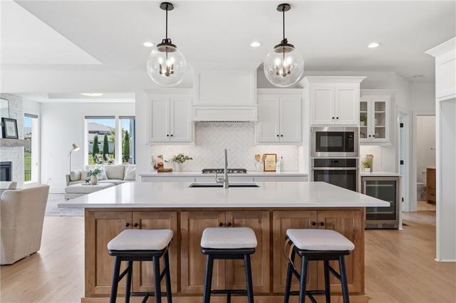 10309 W 173rd Street, Overland Park, KS 66221