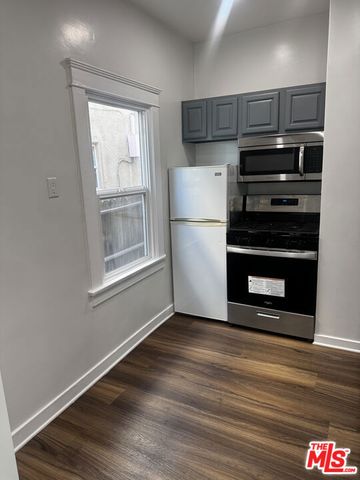 5347 Monroe Street 2, Los Angeles, CA 90038