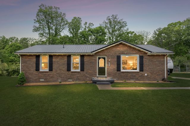 3908 Cedar St, Centerville, TN 37033