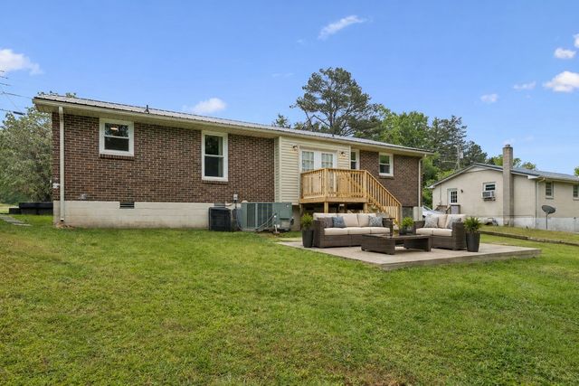 3908 Cedar St, Centerville, TN 37033