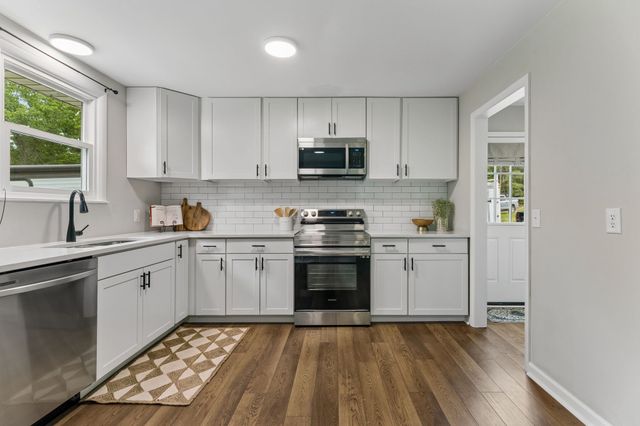 3908 Cedar St, Centerville, TN 37033