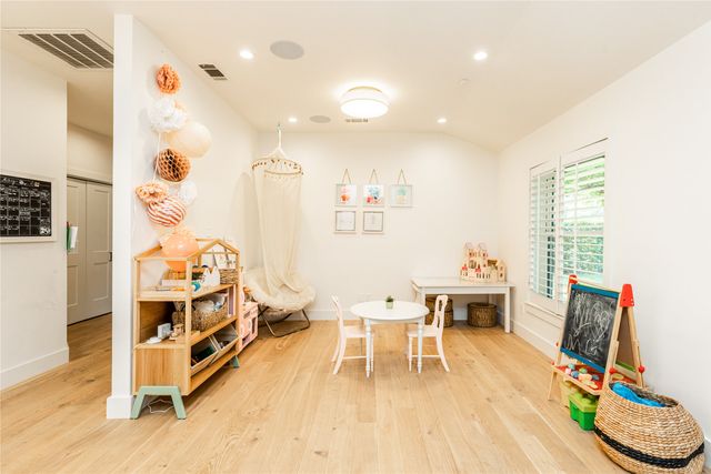 4195 Valley Ridge Road, Dallas, TX 75220