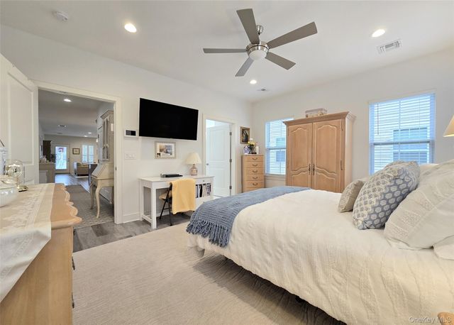 20 Bayard Drive, Great River, NY 11730