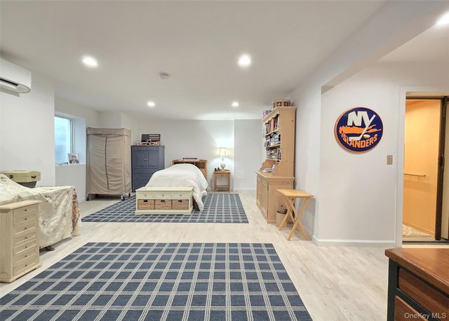 20 Bayard Drive, Great River, NY 11730