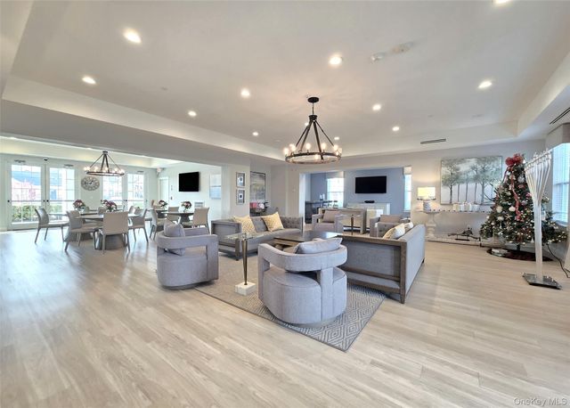 20 Bayard Drive, Great River, NY 11730