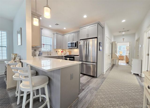 20 Bayard Drive, Great River, NY 11730