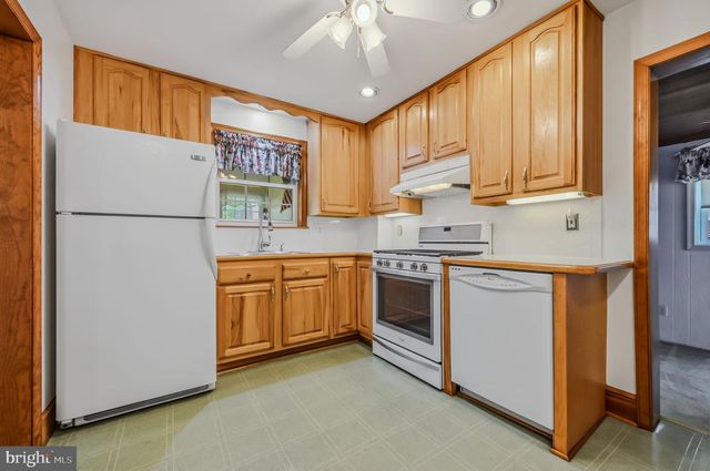 33 RICHARD AVE, Wilmington, DE 19805