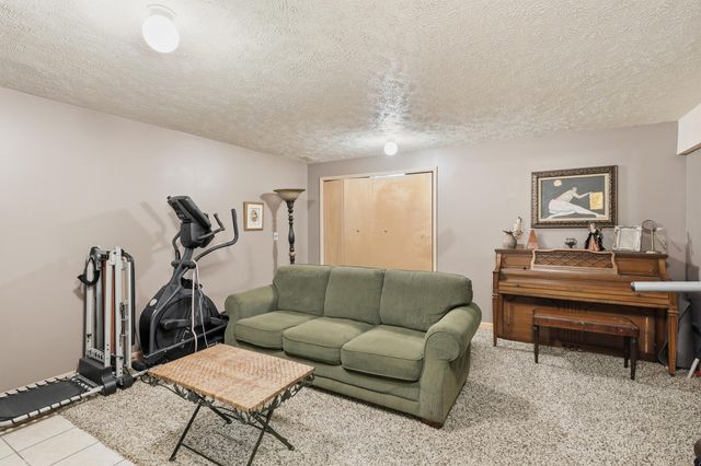 11081 Miami Street, Crown Point, IN 46307