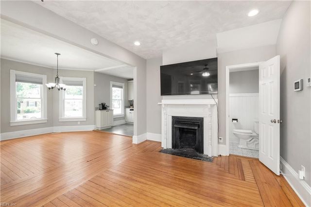 102 Bruce PL, Portsmouth, VA 23707