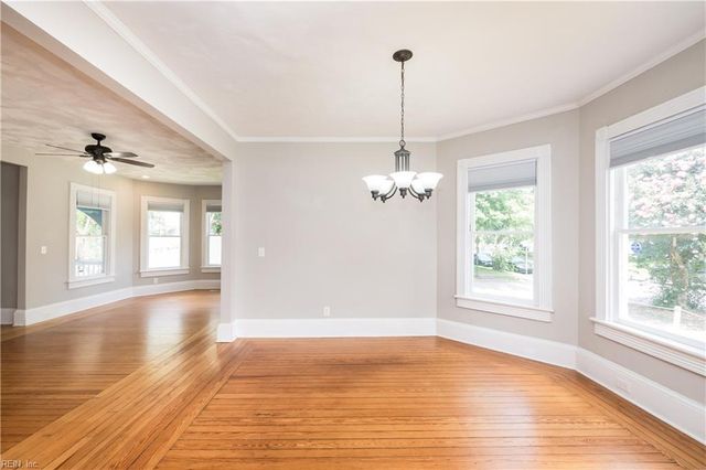102 Bruce PL, Portsmouth, VA 23707
