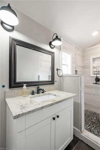 102 Bruce PL, Portsmouth, VA 23707