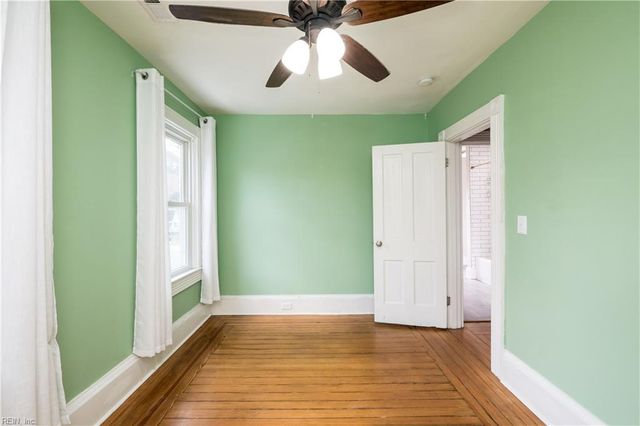 102 Bruce PL, Portsmouth, VA 23707