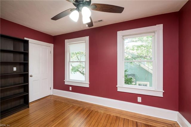 102 Bruce PL, Portsmouth, VA 23707