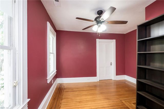 102 Bruce PL, Portsmouth, VA 23707