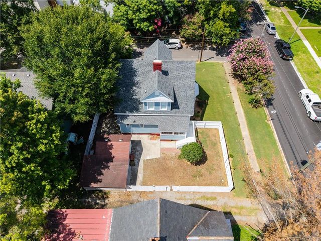 102 Bruce PL, Portsmouth, VA 23707
