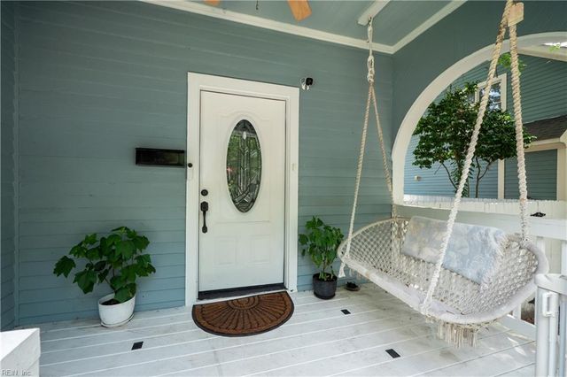 102 Bruce PL, Portsmouth, VA 23707