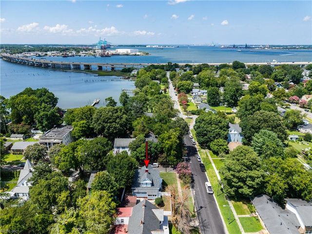 102 Bruce PL, Portsmouth, VA 23707